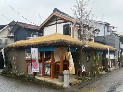 箭弓稲荷神社の{uncategorized: "未分類", other: "その他", undefined: "問題あり", building: "その他建物", grave: "お墓", sacred_gate: "鳥居", guardian: "狛犬", statue: "像", buddha: "仏像", history: "歴史", nature: "自然", garden: "庭園", animal: "動物", pagoda: "塔", temizu: "手水舎", mountain_gate: "山門・神門", sanctuary: "本殿・本堂", subordinate: "末社・摂社", art: "芸術", scenery: "景色", jizo: "地蔵", ema: "絵馬", goshuin: "御朱印", omikuji: "おみくじ", items: "授与品その他", amulet: "お守り", goshuincho: "御朱印帳", eats: "食事", festival: "お祭り", votive_dance: "神楽", shichigosan: "七五三参", wedding: "結婚式", experience: "体験その他", initially: "初詣", around: "周辺", anti_infection: "感染症対策"}