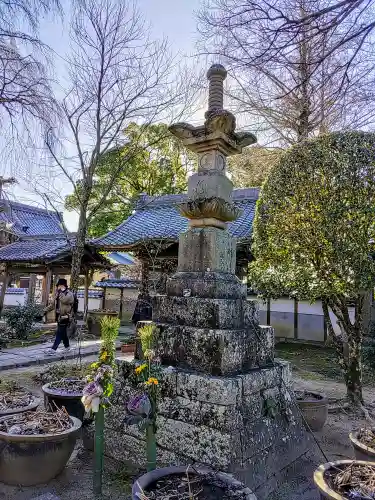 随応院（不遠寺隨應院）の塔