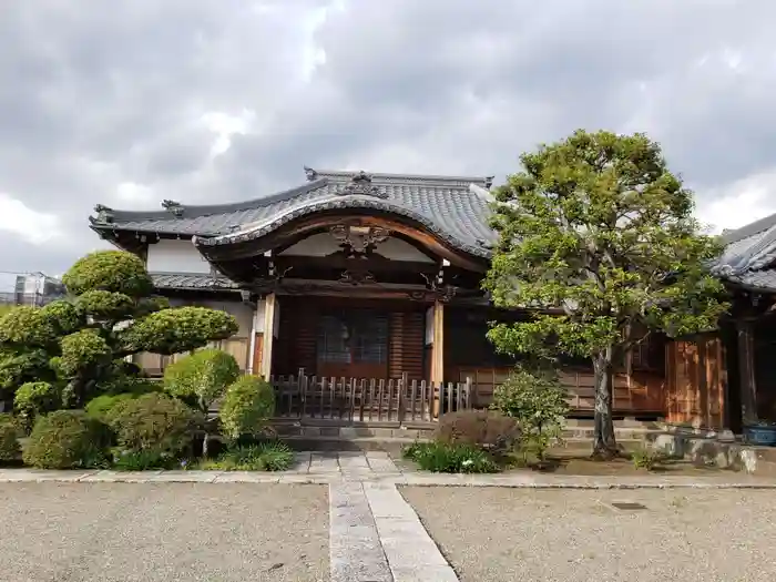 境妙寺の本殿