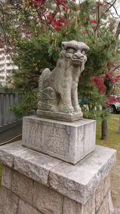 三社神社の狛犬