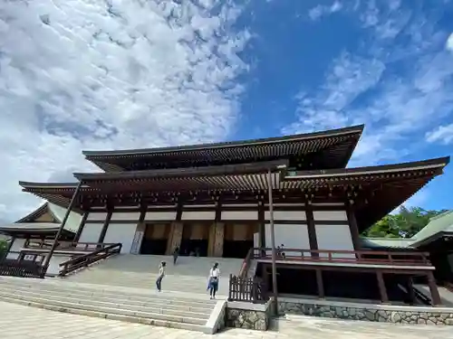 成田山新勝寺の本殿・本堂