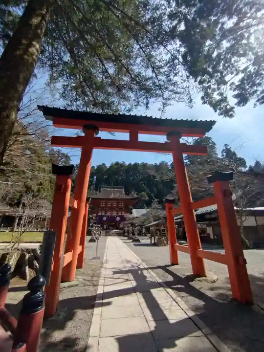 丹生都比売神社の{uncategorized: "未分類", other: "その他", undefined: "問題あり", building: "その他建物", grave: "お墓", sacred_gate: "鳥居", guardian: "狛犬", statue: "像", buddha: "仏像", history: "歴史", nature: "自然", garden: "庭園", animal: "動物", pagoda: "塔", temizu: "手水舎", mountain_gate: "山門・神門", sanctuary: "本殿・本堂", subordinate: "末社・摂社", art: "芸術", scenery: "景色", jizo: "地蔵", ema: "絵馬", goshuin: "御朱印", omikuji: "おみくじ", items: "授与品その他", amulet: "お守り", goshuincho: "御朱印帳", eats: "食事", festival: "お祭り", votive_dance: "神楽", shichigosan: "七五三参", wedding: "結婚式", experience: "体験その他", initially: "初詣", around: "周辺", anti_infection: "感染症対策"}