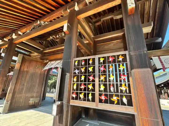 吉野神宮の{uncategorized: "未分類", other: "その他", undefined: "問題あり", building: "その他建物", grave: "お墓", sacred_gate: "鳥居", guardian: "狛犬", statue: "像", buddha: "仏像", history: "歴史", nature: "自然", garden: "庭園", animal: "動物", pagoda: "塔", temizu: "手水舎", mountain_gate: "山門・神門", sanctuary: "本殿・本堂", subordinate: "末社・摂社", art: "芸術", scenery: "景色", jizo: "地蔵", ema: "絵馬", goshuin: "御朱印", omikuji: "おみくじ", items: "授与品その他", amulet: "お守り", goshuincho: "御朱印帳", eats: "食事", festival: "お祭り", votive_dance: "神楽", shichigosan: "七五三参", wedding: "結婚式", experience: "体験その他", initially: "初詣", around: "周辺", anti_infection: "感染症対策"}