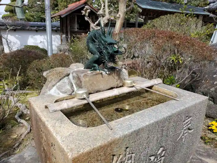 龍華院の手水舎