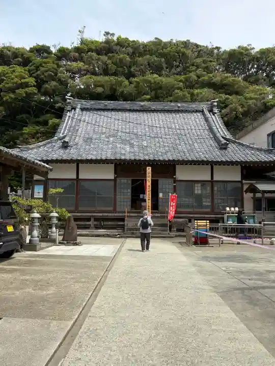 大椿寺の{uncategorized: "未分類", other: "その他", undefined: "問題あり", building: "その他建物", grave: "お墓", sacred_gate: "鳥居", guardian: "狛犬", statue: "像", buddha: "仏像", history: "歴史", nature: "自然", garden: "庭園", animal: "動物", pagoda: "塔", temizu: "手水舎", mountain_gate: "山門・神門", sanctuary: "本殿・本堂", subordinate: "末社・摂社", art: "芸術", scenery: "景色", jizo: "地蔵", ema: "絵馬", goshuin: "御朱印", omikuji: "おみくじ", items: "授与品その他", amulet: "お守り", goshuincho: "御朱印帳", eats: "食事", festival: "お祭り", votive_dance: "神楽", shichigosan: "七五三参", wedding: "結婚式", experience: "体験その他", initially: "初詣", around: "周辺", anti_infection: "感染症対策"}