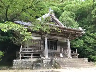 鳳来寺の本殿・本堂