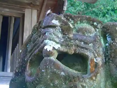 白山神社の狛犬