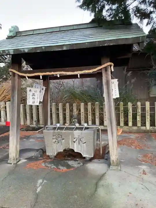 天神社・覚明堂(牛山町)の手水舎