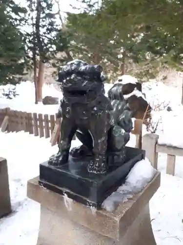 北海道神宮の狛犬