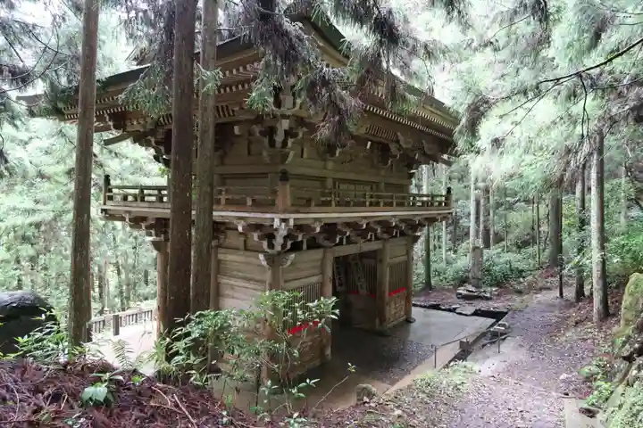 大宝寺の山門・神門