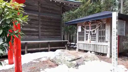 蜂神社の建物その他