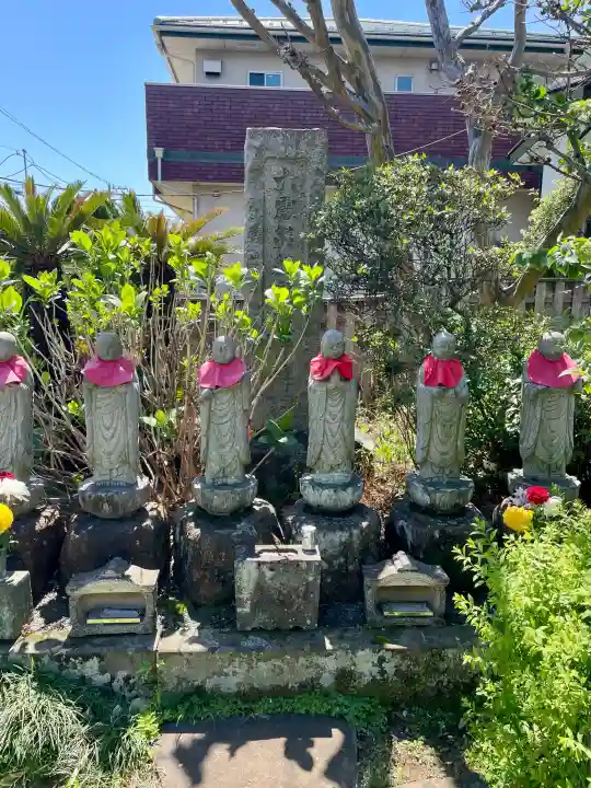 正法寺の{uncategorized: "未分類", other: "その他", undefined: "問題あり", building: "その他建物", grave: "お墓", sacred_gate: "鳥居", guardian: "狛犬", statue: "像", buddha: "仏像", history: "歴史", nature: "自然", garden: "庭園", animal: "動物", pagoda: "塔", temizu: "手水舎", mountain_gate: "山門・神門", sanctuary: "本殿・本堂", subordinate: "末社・摂社", art: "芸術", scenery: "景色", jizo: "地蔵", ema: "絵馬", goshuin: "御朱印", omikuji: "おみくじ", items: "授与品その他", amulet: "お守り", goshuincho: "御朱印帳", eats: "食事", festival: "お祭り", votive_dance: "神楽", shichigosan: "七五三参", wedding: "結婚式", experience: "体験その他", initially: "初詣", around: "周辺", anti_infection: "感染症対策"}