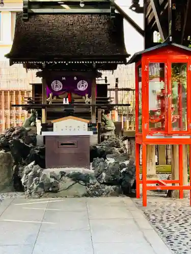 被官稲荷神社の{uncategorized: "未分類", other: "その他", undefined: "問題あり", building: "その他建物", grave: "お墓", sacred_gate: "鳥居", guardian: "狛犬", statue: "像", buddha: "仏像", history: "歴史", nature: "自然", garden: "庭園", animal: "動物", pagoda: "塔", temizu: "手水舎", mountain_gate: "山門・神門", sanctuary: "本殿・本堂", subordinate: "末社・摂社", art: "芸術", scenery: "景色", jizo: "地蔵", ema: "絵馬", goshuin: "御朱印", omikuji: "おみくじ", items: "授与品その他", amulet: "お守り", goshuincho: "御朱印帳", eats: "食事", festival: "お祭り", votive_dance: "神楽", shichigosan: "七五三参", wedding: "結婚式", experience: "体験その他", initially: "初詣", around: "周辺", anti_infection: "感染症対策"}