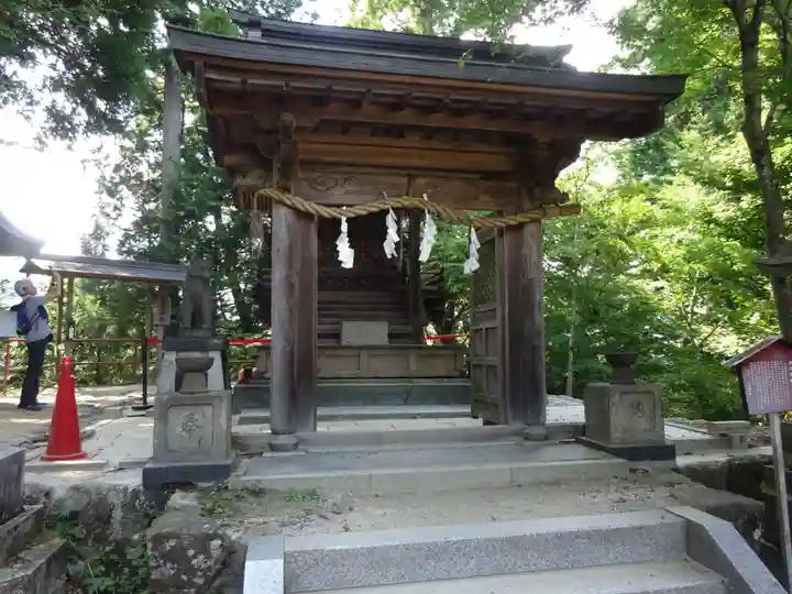 武蔵御嶽神社の末社・摂社