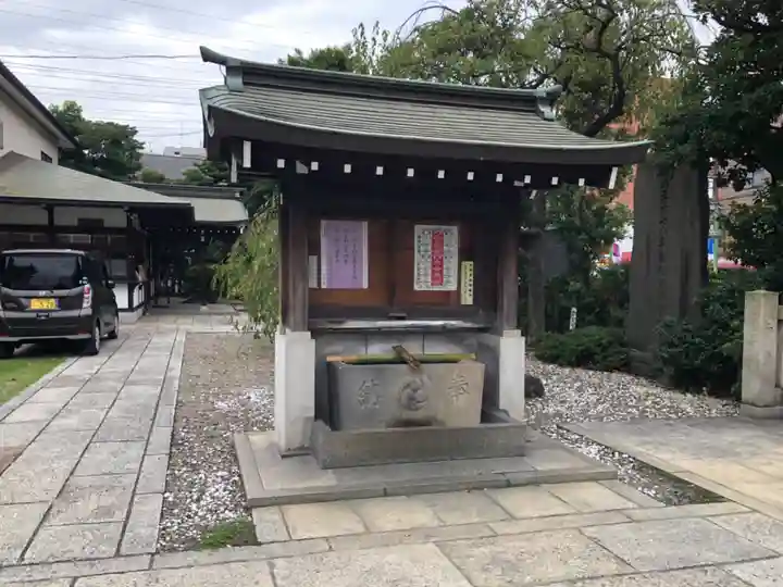 尾久八幡神社の手水舎