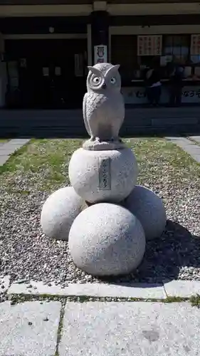 函館護國神社の像