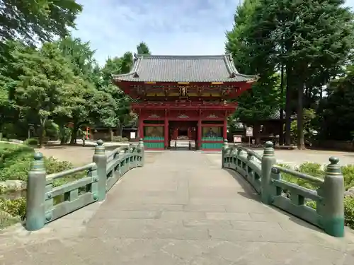 根津神社の山門・神門