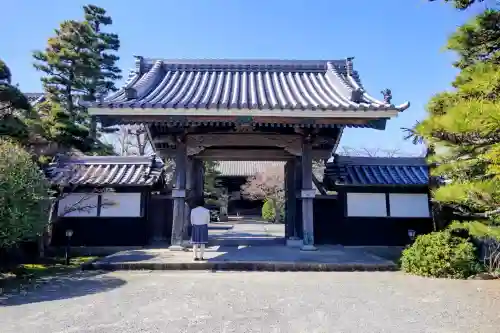 正覚寺 (吉良町吉田)の山門・神門