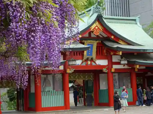 日枝神社の山門