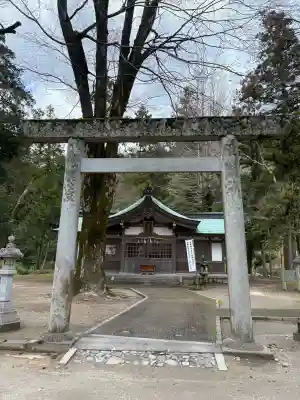 足助神社の{uncategorized: "未分類", other: "その他", undefined: "問題あり", building: "その他建物", grave: "お墓", sacred_gate: "鳥居", guardian: "狛犬", statue: "像", buddha: "仏像", history: "歴史", nature: "自然", garden: "庭園", animal: "動物", pagoda: "塔", temizu: "手水舎", mountain_gate: "山門・神門", sanctuary: "本殿・本堂", subordinate: "末社・摂社", art: "芸術", scenery: "景色", jizo: "地蔵", ema: "絵馬", goshuin: "御朱印", omikuji: "おみくじ", items: "授与品その他", amulet: "お守り", goshuincho: "御朱印帳", eats: "食事", festival: "お祭り", votive_dance: "神楽", shichigosan: "七五三参", wedding: "結婚式", experience: "体験その他", initially: "初詣", around: "周辺", anti_infection: "感染症対策"}