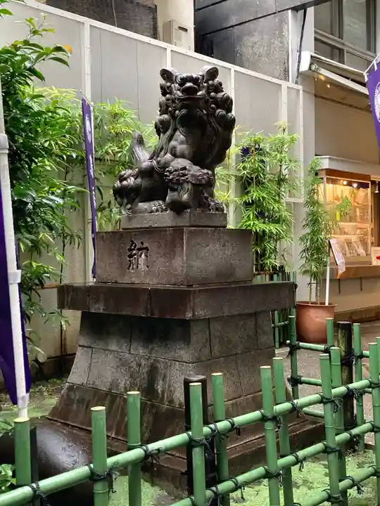 烏森神社の狛犬