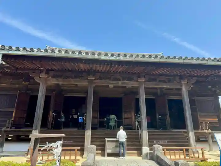道成寺の本殿・本堂
