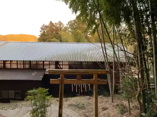 諏訪神社の鳥居