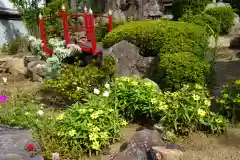 大鏑神社の庭園