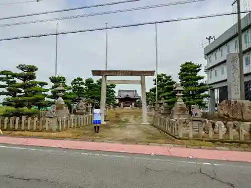 新政成神社の鳥居