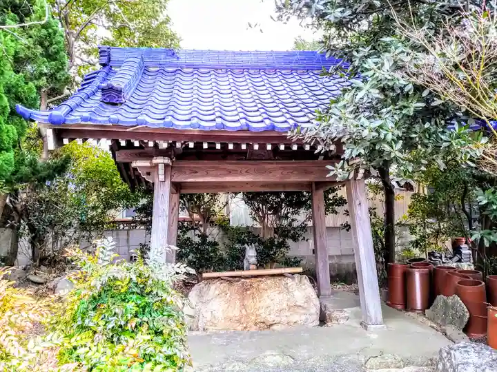 八幡社(久米八幡社)の手水舎