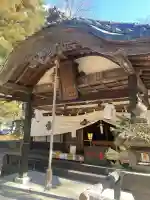 諏訪神社の{uncategorized: "未分類", other: "その他", undefined: "問題あり", building: "その他建物", grave: "お墓", sacred_gate: "鳥居", guardian: "狛犬", statue: "像", buddha: "仏像", history: "歴史", nature: "自然", garden: "庭園", animal: "動物", pagoda: "塔", temizu: "手水舎", mountain_gate: "山門・神門", sanctuary: "本殿・本堂", subordinate: "末社・摂社", art: "芸術", scenery: "景色", jizo: "地蔵", ema: "絵馬", goshuin: "御朱印", omikuji: "おみくじ", items: "授与品その他", amulet: "お守り", goshuincho: "御朱印帳", eats: "食事", festival: "お祭り", votive_dance: "神楽", shichigosan: "七五三参", wedding: "結婚式", experience: "体験その他", initially: "初詣", around: "周辺", anti_infection: "感染症対策"}