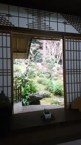 三寶寺の庭園