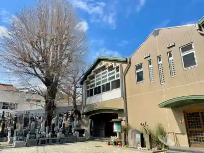 宗興寺の{uncategorized: "未分類", other: "その他", undefined: "問題あり", building: "その他建物", grave: "お墓", sacred_gate: "鳥居", guardian: "狛犬", statue: "像", buddha: "仏像", history: "歴史", nature: "自然", garden: "庭園", animal: "動物", pagoda: "塔", temizu: "手水舎", mountain_gate: "山門・神門", sanctuary: "本殿・本堂", subordinate: "末社・摂社", art: "芸術", scenery: "景色", jizo: "地蔵", ema: "絵馬", goshuin: "御朱印", omikuji: "おみくじ", items: "授与品その他", amulet: "お守り", goshuincho: "御朱印帳", eats: "食事", festival: "お祭り", votive_dance: "神楽", shichigosan: "七五三参", wedding: "結婚式", experience: "体験その他", initially: "初詣", around: "周辺", anti_infection: "感染症対策"}
