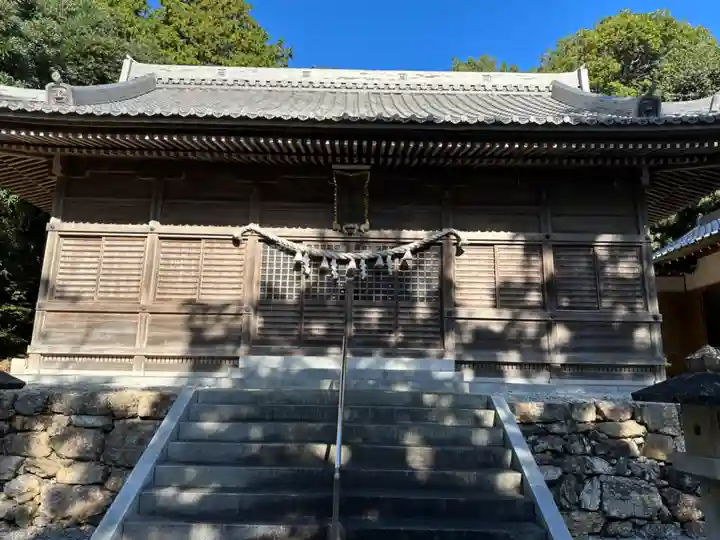 阿志神社の本殿・本堂