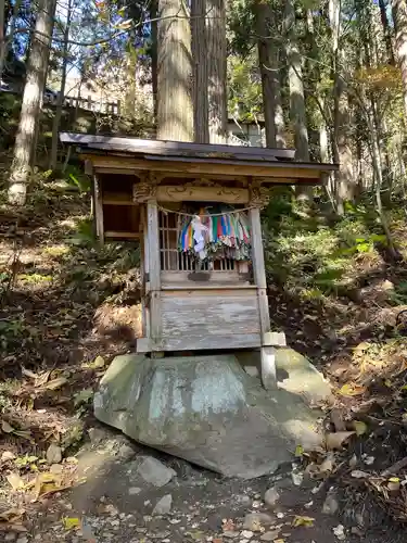 戸隠神社宝光社の末社・摂社
