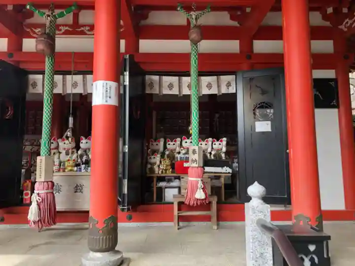 お松大権現の本殿・本堂