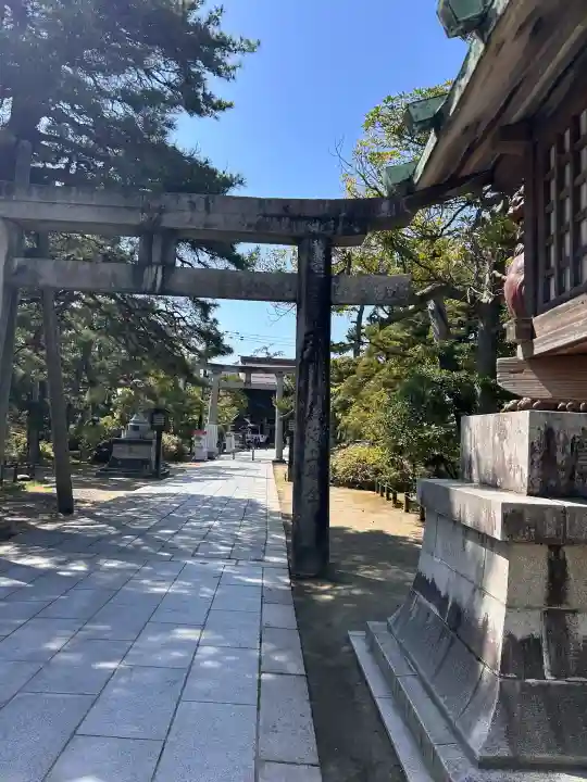 白山神社の{uncategorized: "未分類", other: "その他", undefined: "問題あり", building: "その他建物", grave: "お墓", sacred_gate: "鳥居", guardian: "狛犬", statue: "像", buddha: "仏像", history: "歴史", nature: "自然", garden: "庭園", animal: "動物", pagoda: "塔", temizu: "手水舎", mountain_gate: "山門・神門", sanctuary: "本殿・本堂", subordinate: "末社・摂社", art: "芸術", scenery: "景色", jizo: "地蔵", ema: "絵馬", goshuin: "御朱印", omikuji: "おみくじ", items: "授与品その他", amulet: "お守り", goshuincho: "御朱印帳", eats: "食事", festival: "お祭り", votive_dance: "神楽", shichigosan: "七五三参", wedding: "結婚式", experience: "体験その他", initially: "初詣", around: "周辺", anti_infection: "感染症対策"}