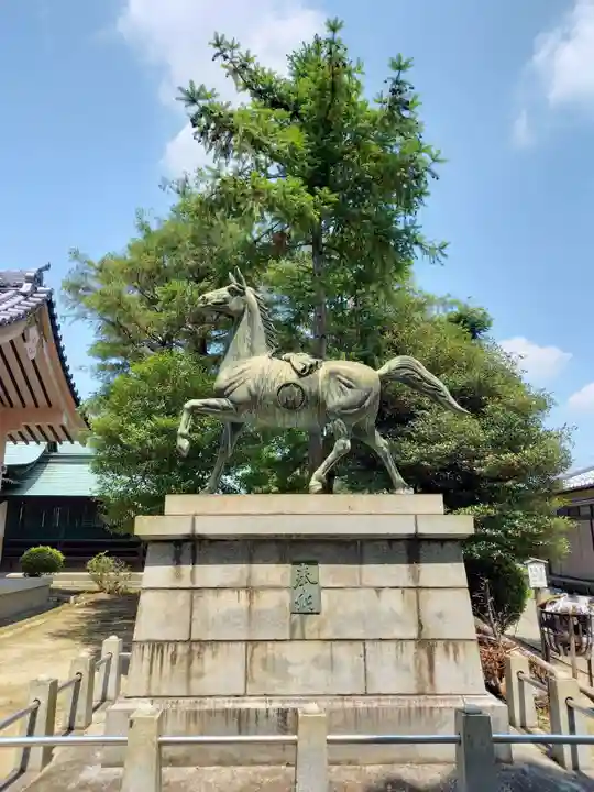 大神神社(花池)の狛犬