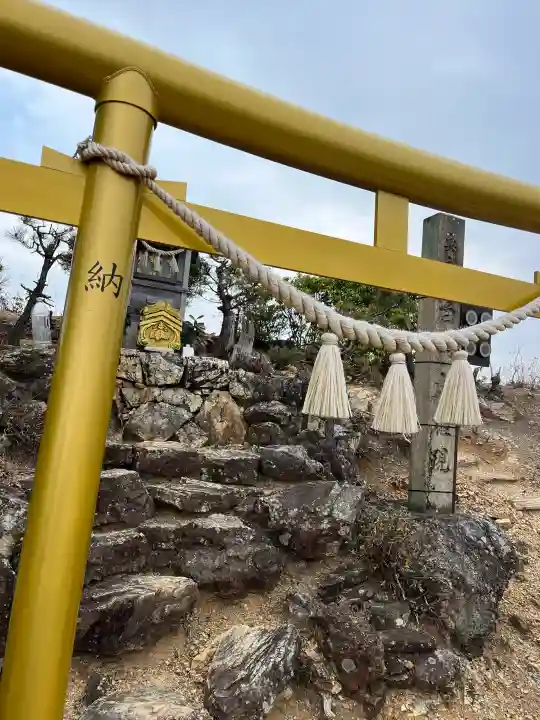 白山神社の{uncategorized: "未分類", other: "その他", undefined: "問題あり", building: "その他建物", grave: "お墓", sacred_gate: "鳥居", guardian: "狛犬", statue: "像", buddha: "仏像", history: "歴史", nature: "自然", garden: "庭園", animal: "動物", pagoda: "塔", temizu: "手水舎", mountain_gate: "山門・神門", sanctuary: "本殿・本堂", subordinate: "末社・摂社", art: "芸術", scenery: "景色", jizo: "地蔵", ema: "絵馬", goshuin: "御朱印", omikuji: "おみくじ", items: "授与品その他", amulet: "お守り", goshuincho: "御朱印帳", eats: "食事", festival: "お祭り", votive_dance: "神楽", shichigosan: "七五三参", wedding: "結婚式", experience: "体験その他", initially: "初詣", around: "周辺", anti_infection: "感染症対策"}