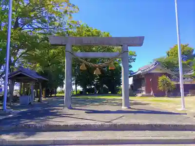 神明社の鳥居