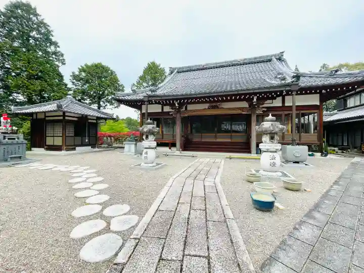 善福寺の{uncategorized: "未分類", other: "その他", undefined: "問題あり", building: "その他建物", grave: "お墓", sacred_gate: "鳥居", guardian: "狛犬", statue: "像", buddha: "仏像", history: "歴史", nature: "自然", garden: "庭園", animal: "動物", pagoda: "塔", temizu: "手水舎", mountain_gate: "山門・神門", sanctuary: "本殿・本堂", subordinate: "末社・摂社", art: "芸術", scenery: "景色", jizo: "地蔵", ema: "絵馬", goshuin: "御朱印", omikuji: "おみくじ", items: "授与品その他", amulet: "お守り", goshuincho: "御朱印帳", eats: "食事", festival: "お祭り", votive_dance: "神楽", shichigosan: "七五三参", wedding: "結婚式", experience: "体験その他", initially: "初詣", around: "周辺", anti_infection: "感染症対策"}