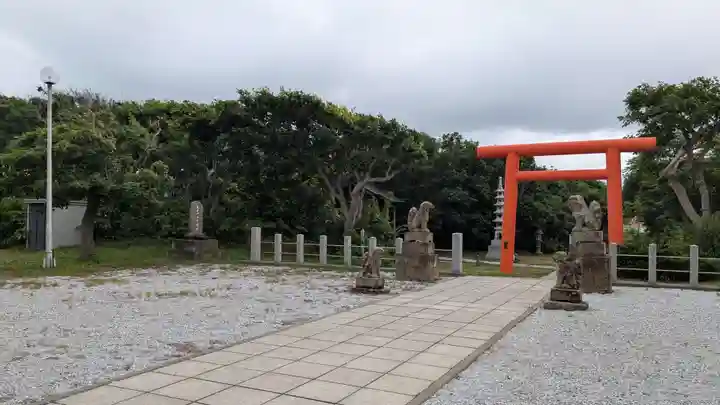 天塩厳島神社の庭園