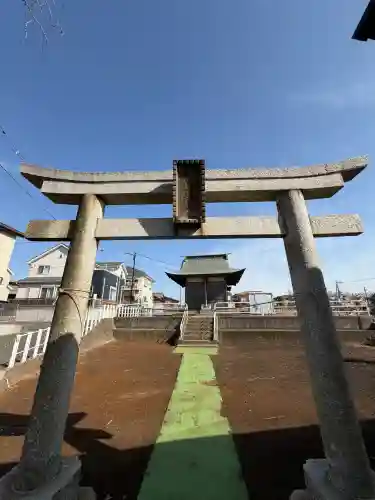 杉山神社の{uncategorized: "未分類", other: "その他", undefined: "問題あり", building: "その他建物", grave: "お墓", sacred_gate: "鳥居", guardian: "狛犬", statue: "像", buddha: "仏像", history: "歴史", nature: "自然", garden: "庭園", animal: "動物", pagoda: "塔", temizu: "手水舎", mountain_gate: "山門・神門", sanctuary: "本殿・本堂", subordinate: "末社・摂社", art: "芸術", scenery: "景色", jizo: "地蔵", ema: "絵馬", goshuin: "御朱印", omikuji: "おみくじ", items: "授与品その他", amulet: "お守り", goshuincho: "御朱印帳", eats: "食事", festival: "お祭り", votive_dance: "神楽", shichigosan: "七五三参", wedding: "結婚式", experience: "体験その他", initially: "初詣", around: "周辺", anti_infection: "感染症対策"}