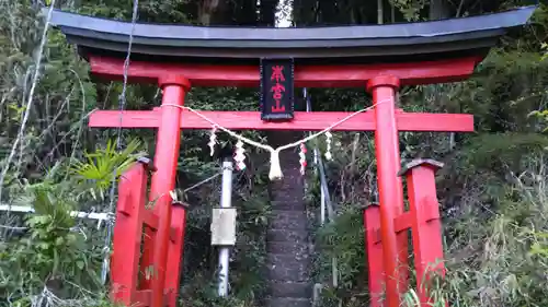 本宮神社の鳥居