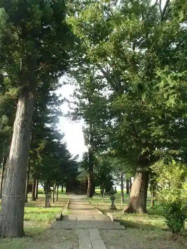 頥気神社の建物その他