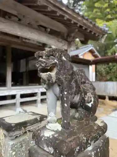 糸島市宇美八幡宮の{uncategorized: "未分類", other: "その他", undefined: "問題あり", building: "その他建物", grave: "お墓", sacred_gate: "鳥居", guardian: "狛犬", statue: "像", buddha: "仏像", history: "歴史", nature: "自然", garden: "庭園", animal: "動物", pagoda: "塔", temizu: "手水舎", mountain_gate: "山門・神門", sanctuary: "本殿・本堂", subordinate: "末社・摂社", art: "芸術", scenery: "景色", jizo: "地蔵", ema: "絵馬", goshuin: "御朱印", omikuji: "おみくじ", items: "授与品その他", amulet: "お守り", goshuincho: "御朱印帳", eats: "食事", festival: "お祭り", votive_dance: "神楽", shichigosan: "七五三参", wedding: "結婚式", experience: "体験その他", initially: "初詣", around: "周辺", anti_infection: "感染症対策"}