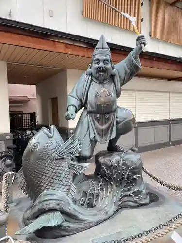 布施戎神社の像