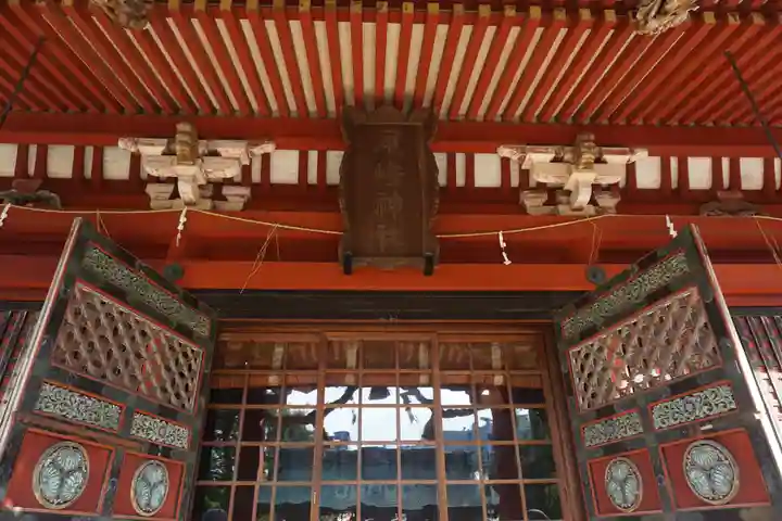 尾崎神社の本殿・本堂