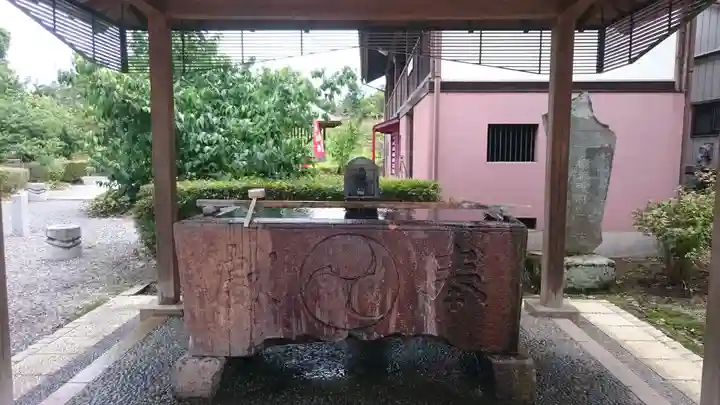 板倉雷電神社の手水舎