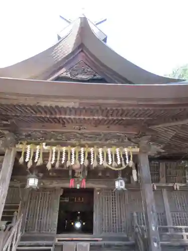 冨士御室浅間神社の本殿・本堂